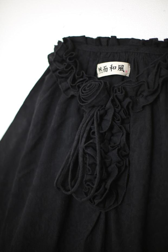 黑色 手工立體花小黑裙 復古少女日系寬鬆暗黑洋裝純棉提花連身裙 第2張的照片
