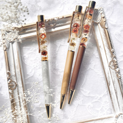 ⚫︎特集ページ掲載⚫︎金箔入りアンティーク＊(名入れ可)ハーバリウムボールペン 3枚目の画像