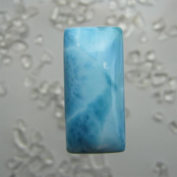 ラリマールース　【送料込】　LMR235　ドミニカ共和国の石研磨職人の旦那から送ってもらってます　larimar　直輸入