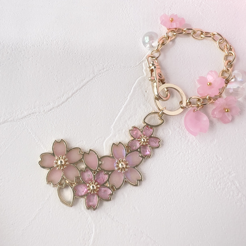 桜のバッグチャーム］桜 花びら 春 バッグチャーム ゴールド レジン 桜