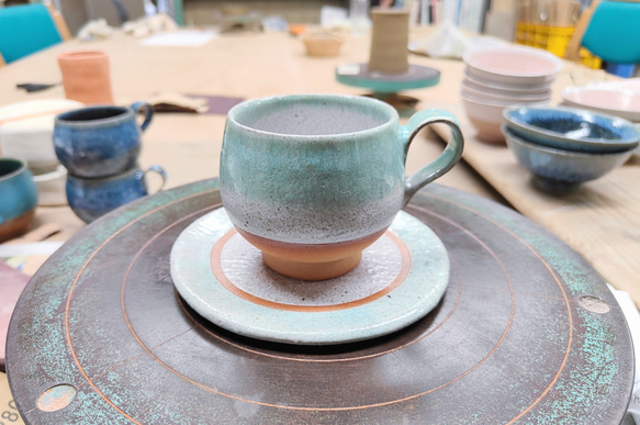 【陶器】◆TVチャンピオン陶芸王が作る器・究極のコーヒーカップ  完了型  『四器織折    夏』 2枚目の画像