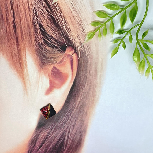 くすみ黒スクエアの京都オパールピアス・イヤリング・貼るピアス