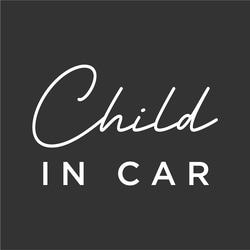 【車用】Child in car カッティングステッカー │ 筆記体タイプ 白黒２色展開 3枚目の画像