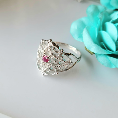 リング 指輪　透かしリング　ルビー Pt900 ルビー 0.77ct ダイヤモンド 0.91ct リング 透かし彫り