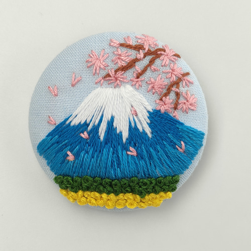 富士山と春の訪れ刺繍ブローチ 桜 ブローチ かなちゃん手刺繍工房 通販