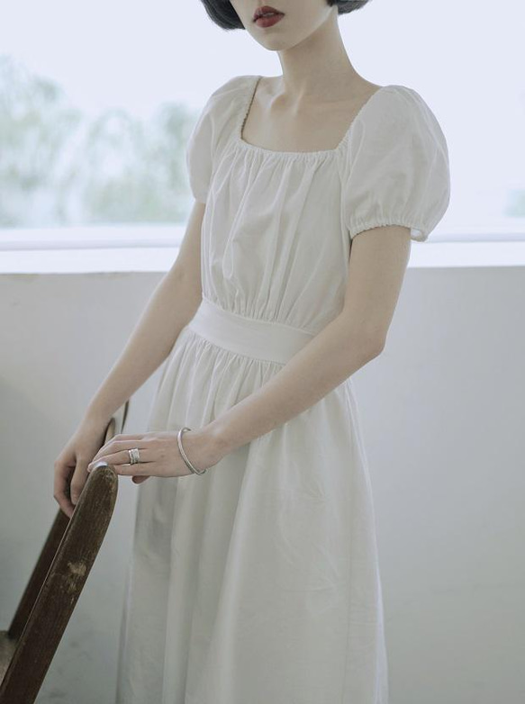 白色 初戀文藝泡泡袖方領復古洋裝 森女泡泡短袖高腰宮廷風連身裙 第16張的照片