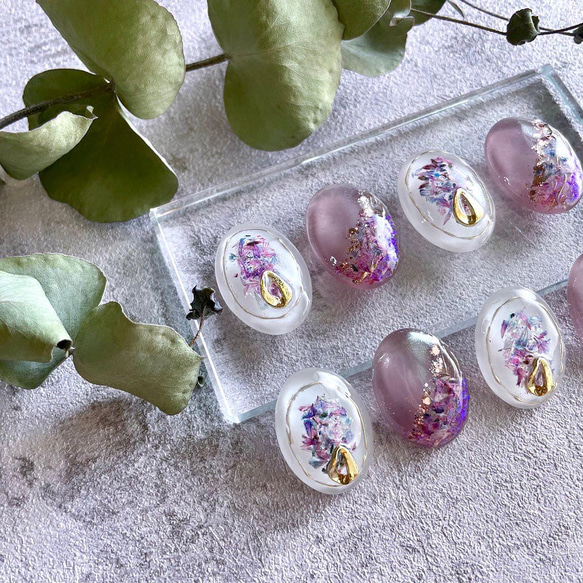 glass oval botanikaru purple Earrings 8枚目の画像