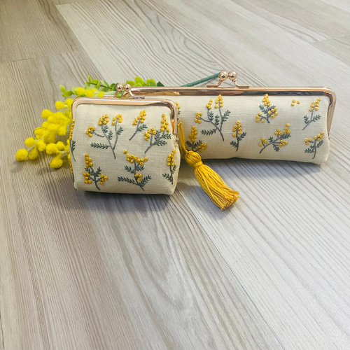 満開ミモザ刺繍のふわふわがま口ポーチ がま口 sorairo 通販 満開ミモザ刺繍のふわふわがま口ポーチ がま口 sorairo 通販