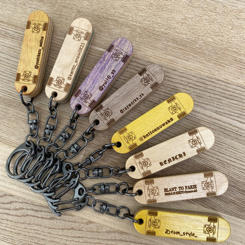 名入れスケートボード型キーホルダー○平面タイプ○SK8リメイク