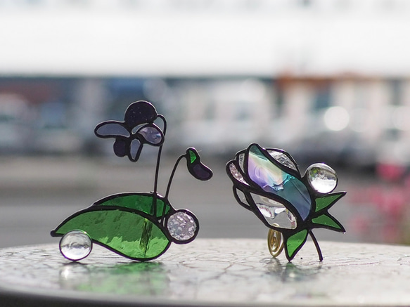 「スミレ」春待草・ハルマチソウ・ステンドグラス・窓辺にちょこんとシリーズ 7枚目の画像