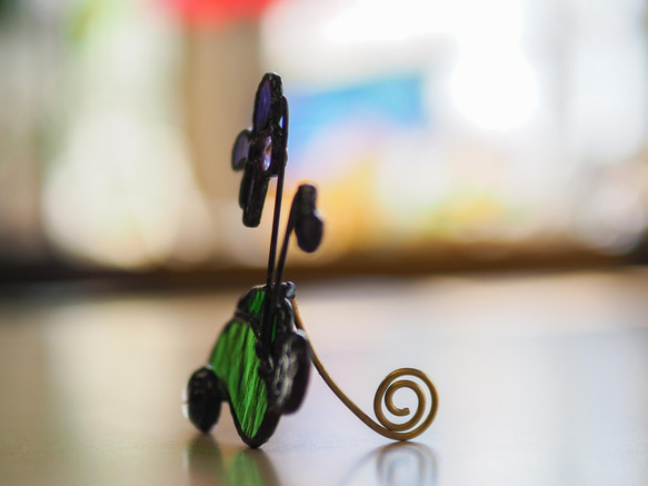 「スミレ」春待草・ハルマチソウ・ステンドグラス・窓辺にちょこんとシリーズ 6枚目の画像