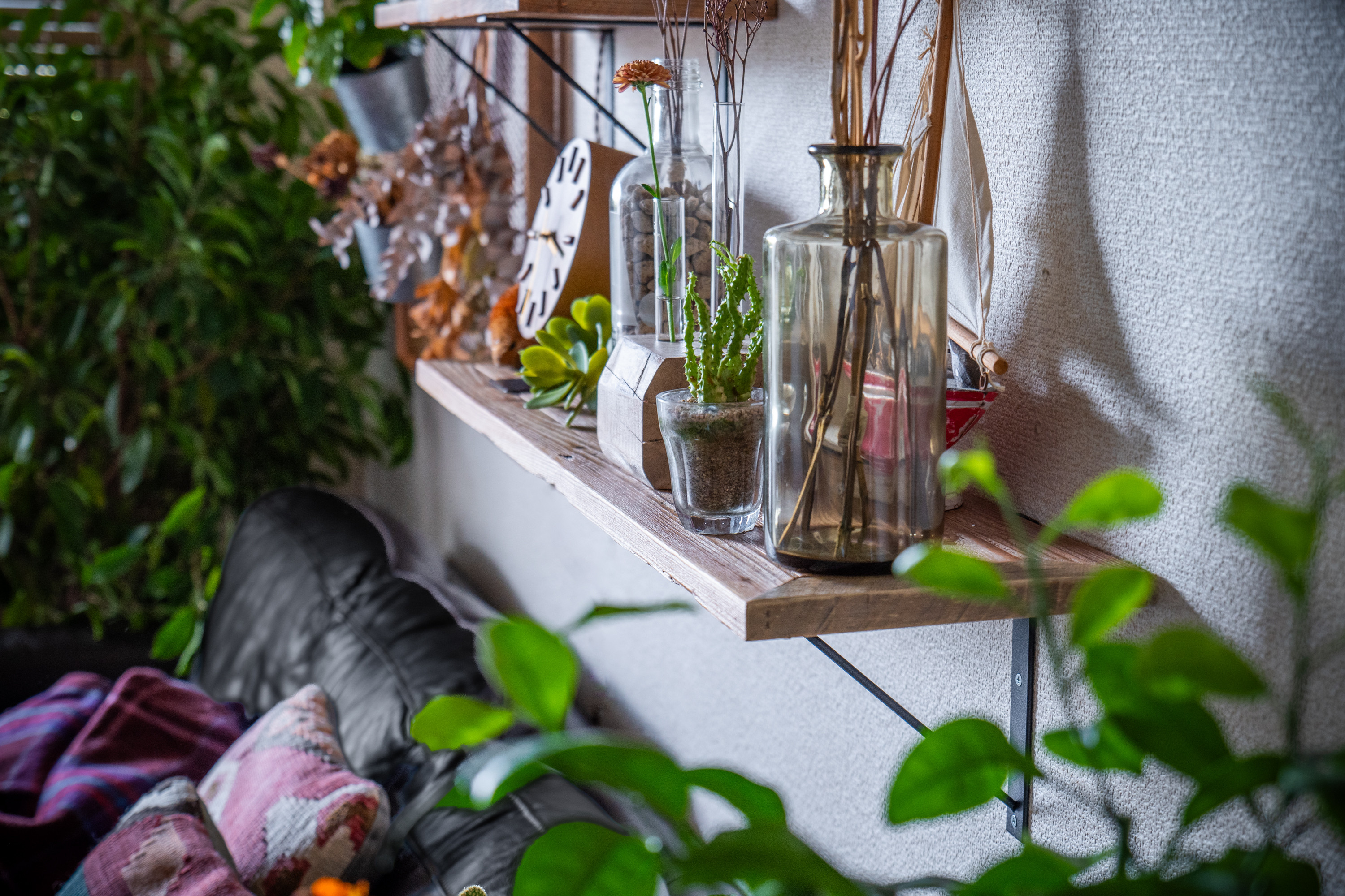 【受注製作｜90×20ｃｍ／ウォールシェルフ】パレット材再利用｜サイズオーダー｜飾り棚｜壁面収納｜ディスプレイ｜観葉植物