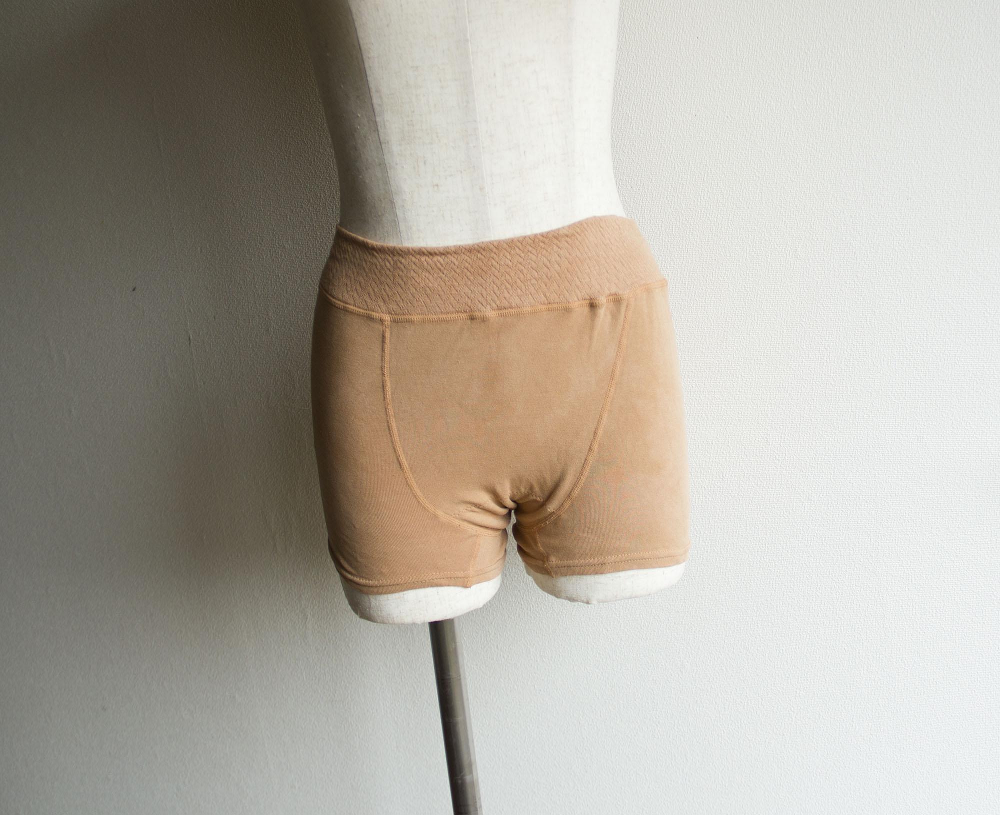 シルクふわふわパンツ　●新月染め●　 （ビワの葉＆まこも＆レモングラス染め）　温活　冷え取り　出産祝い