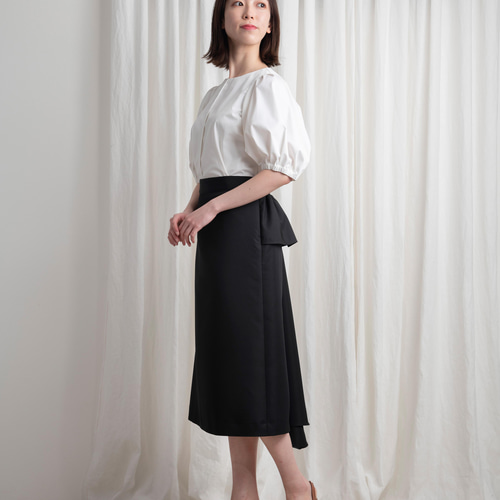 【〜10月15日迄出品終了】OZZ ANGELO バッスルテールラインスカート 10月15日迄出品終了】OZZ ANGELO バッスルテールラインスカート