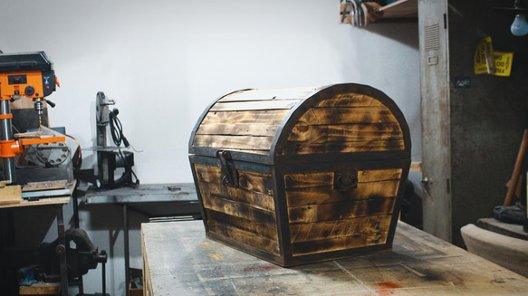 西洋古美術 小箱/宝石箱 幅10.6cm 重590g フォークダンス図 西洋古美術 小箱/宝石箱 幅10.6cm 重590g フォークダンス図