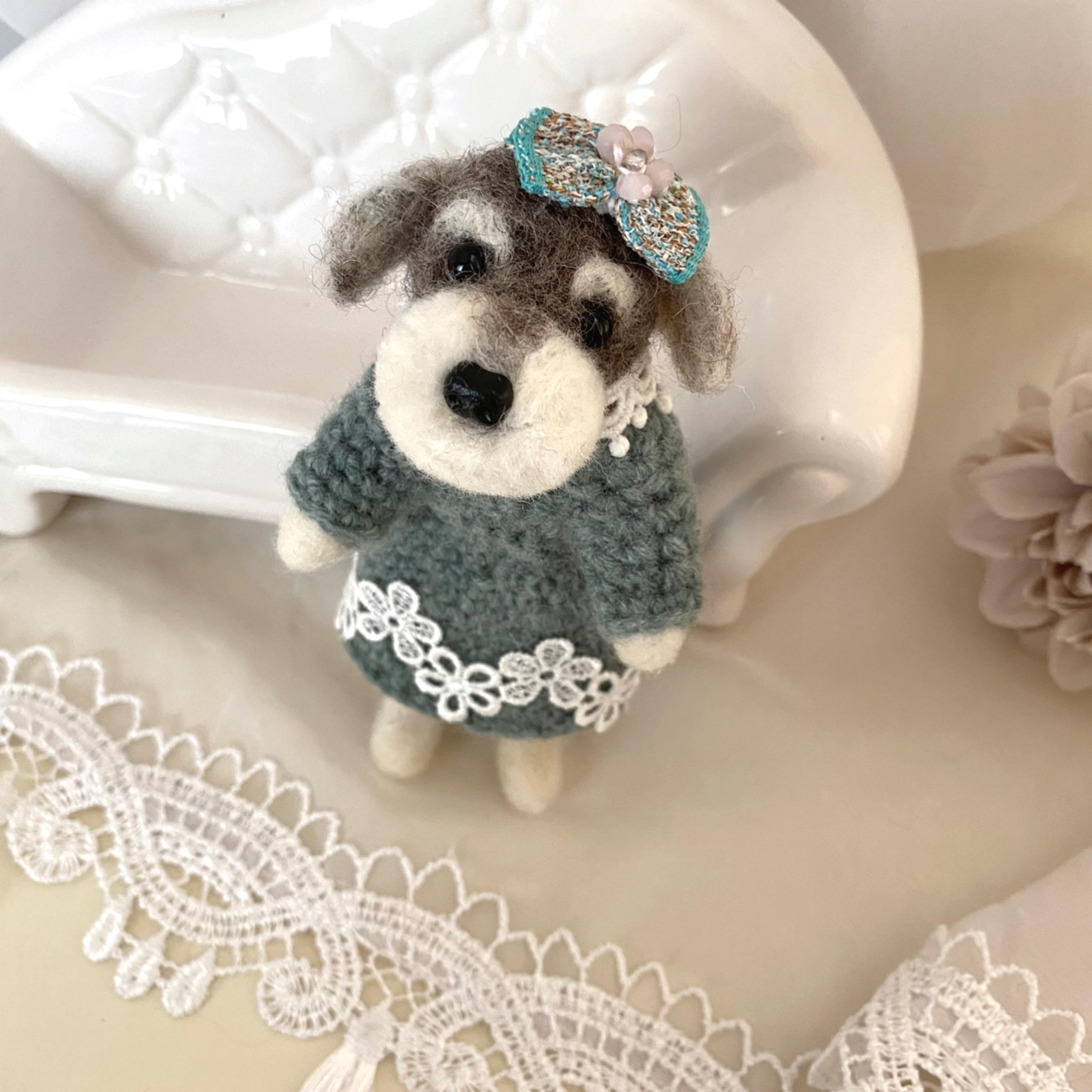 おめかしシュナちゃん(ブルー) 羊毛フェルト 羊毛フェルト犬