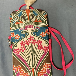 リバティーホーム布と刺繍のサコッシュ(ポシェット)ピンク 3枚目の画像
