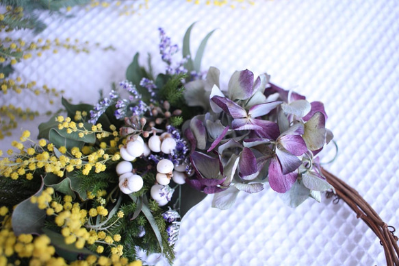 ミモザと秋色紫陽花のハーフリース✳︎ドライフラワー◎24センチ 3枚目の画像