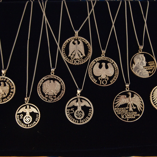 1939’s～★ドイツ空軍 Luftwaffe★Eagle Necklace 6oRv3rxiSMf._UX599_TTW__.jpg