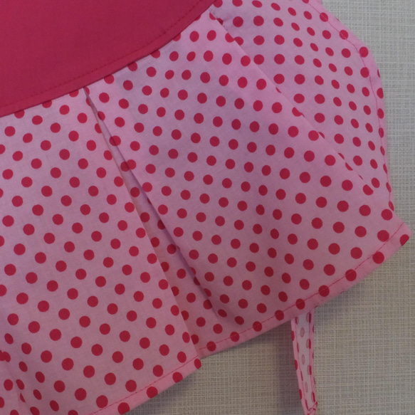 女児用エプロン 三角巾セット ピンク色の水玉模様 7枚目の画像