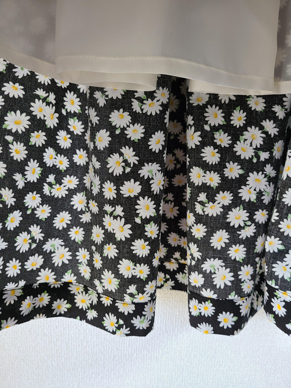 小花柄の裏地付きスカート、前タック後ろゴムギャザー(８０㎝丈) 10枚目の画像