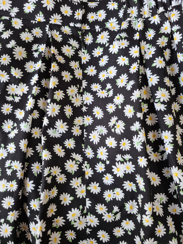 小花柄の裏地付きスカート、前タック後ろゴムギャザー(８０㎝丈) 12枚目の画像