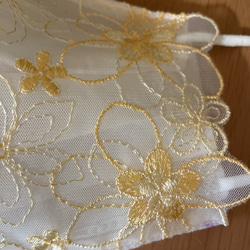 307 不織布マスクカバー　淡いオレンジ花刺繍チュールレース　肌面✨高級シルク 3枚目の画像