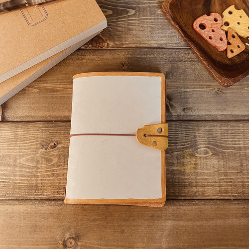 パスポートサイズ】 食パンみたいな トラベラーズノートリフィル対応