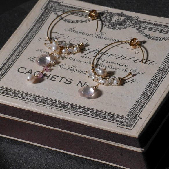 #907_PK 玫瑰石英和白色天然寶石大圈形耳環 第8張的照片