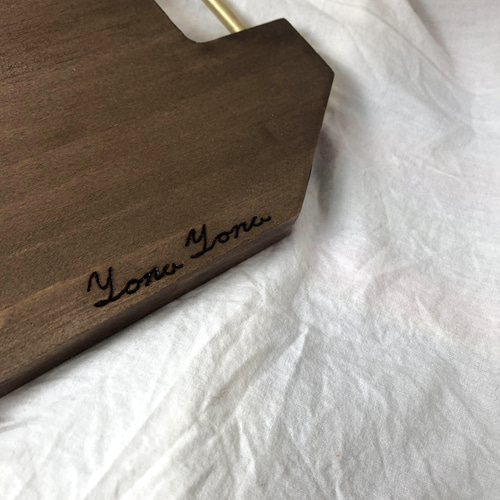 キャンプに最適！木と真鍮の三脚テーブル(小型) サイドテーブル Yona