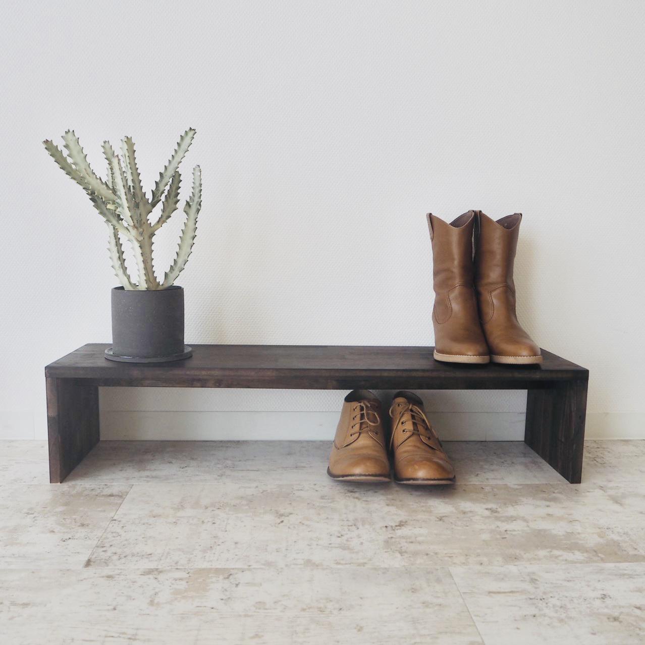 木目を活かしたコの字家具