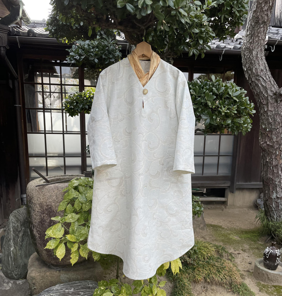 着物リメイク】紬のVネックワンピース/絹/1つボタン ワンピース 古布 