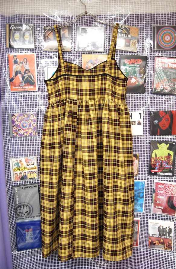 格子呢格紋聚攏喇叭長連衣裙：黃色 第3張的照片