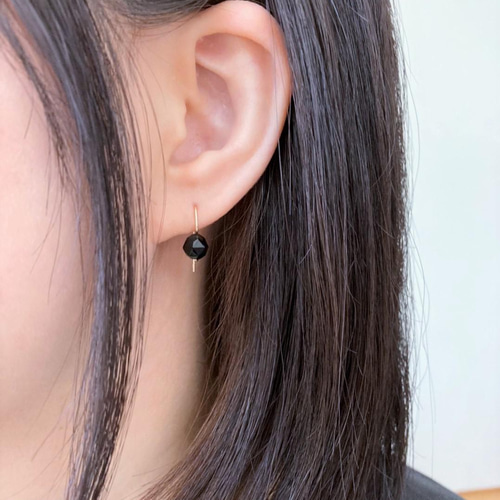 天然モリオン(黒水晶) ラウンドカット*** (14Kgf)フックピアス