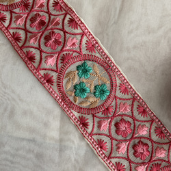 インド刺繍リボン 2枚目の画像