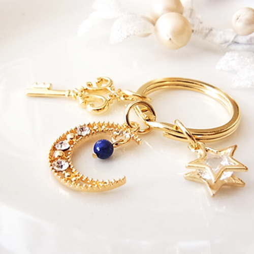 天然石ラピスラズリ＆月 の小さなキーホルダー＊クリスタル星チャーム