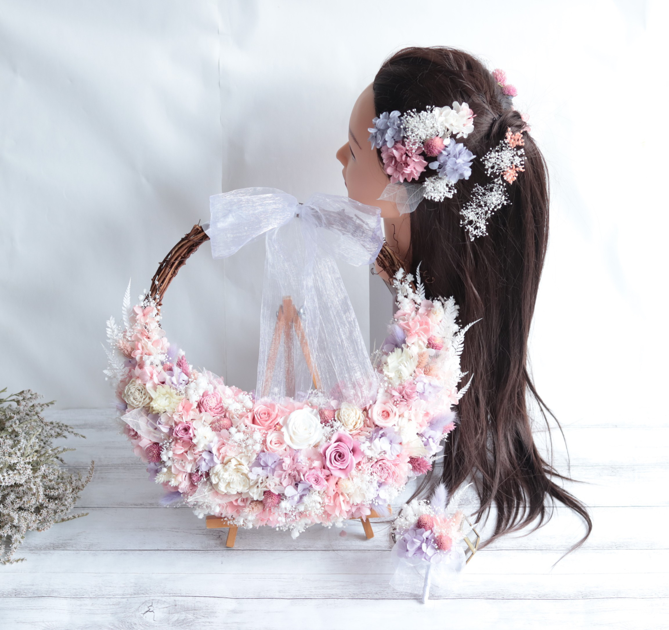 バラとホワイトリーフのリースブーケ&ブートニア&ヘッドドレス～ナチュラルピンク＊プリザーブドフラワー