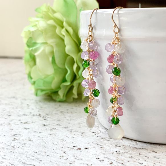 14kgf*春色天然石たちの枝垂れ花ピアス／イヤリング ピアス（フック