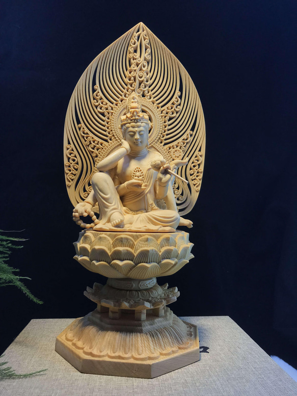 古美術 置物 如意輪観音 観音菩薩 蓮華丸台座 木彫仏像 仏教工芸品