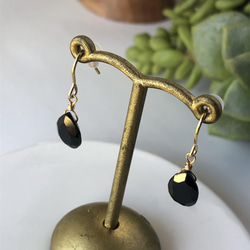 【silver925 18KGP】天然石ブラックスピネルのキラッとクールピアス(イヤリング) 7枚目の画像