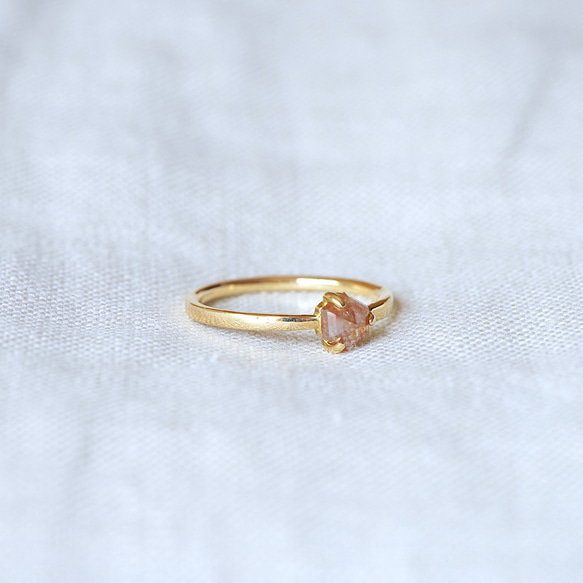 [送料無料] K18 ヘキサゴンローズカットダイヤモンドリング(薄紅色ダイヤモンド：0.570ct) 4枚目の画像