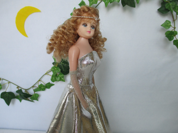 J　人形付　キラキラ魔女人形さん　大人も楽しい着せ替え人形　29cm　小物付 　ハロウィン 11枚目の画像