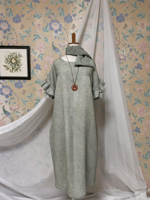 A107☆着物リメイク えんじ系総絞り裾フリルワンピース☆リボン