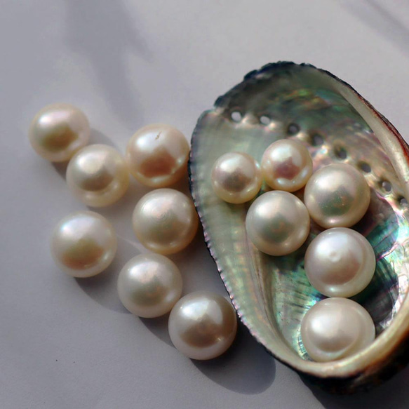 大粒 高品質 AAAA 淡水パール ボタン型 真珠 13~14mm 片穴 ホワイト系 1粒 6枚目の画像