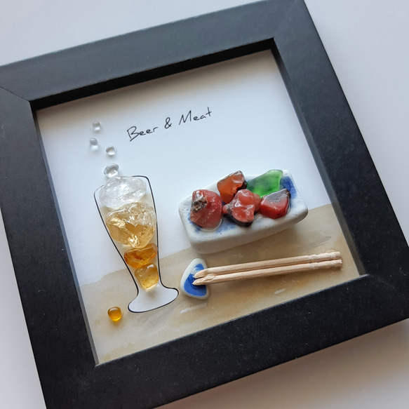〈ビールとお肉〉天然石・シーグラスアート 2枚目の画像