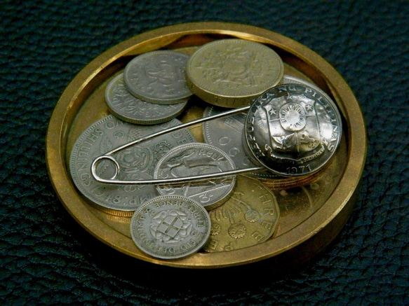 ＃B72 Philippines Coin Brooch 3枚目の画像