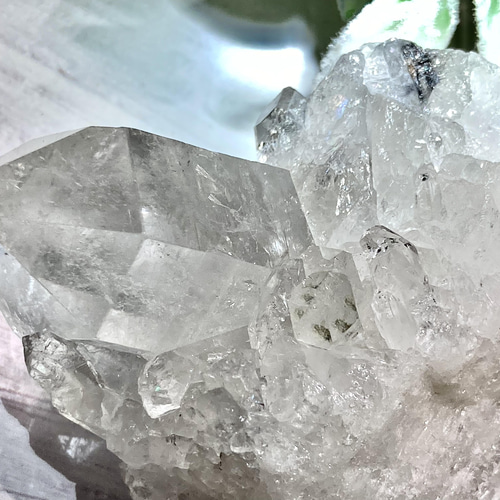 レインボー ミナスジェライス州 トマスゴンサガ産 水晶 原石