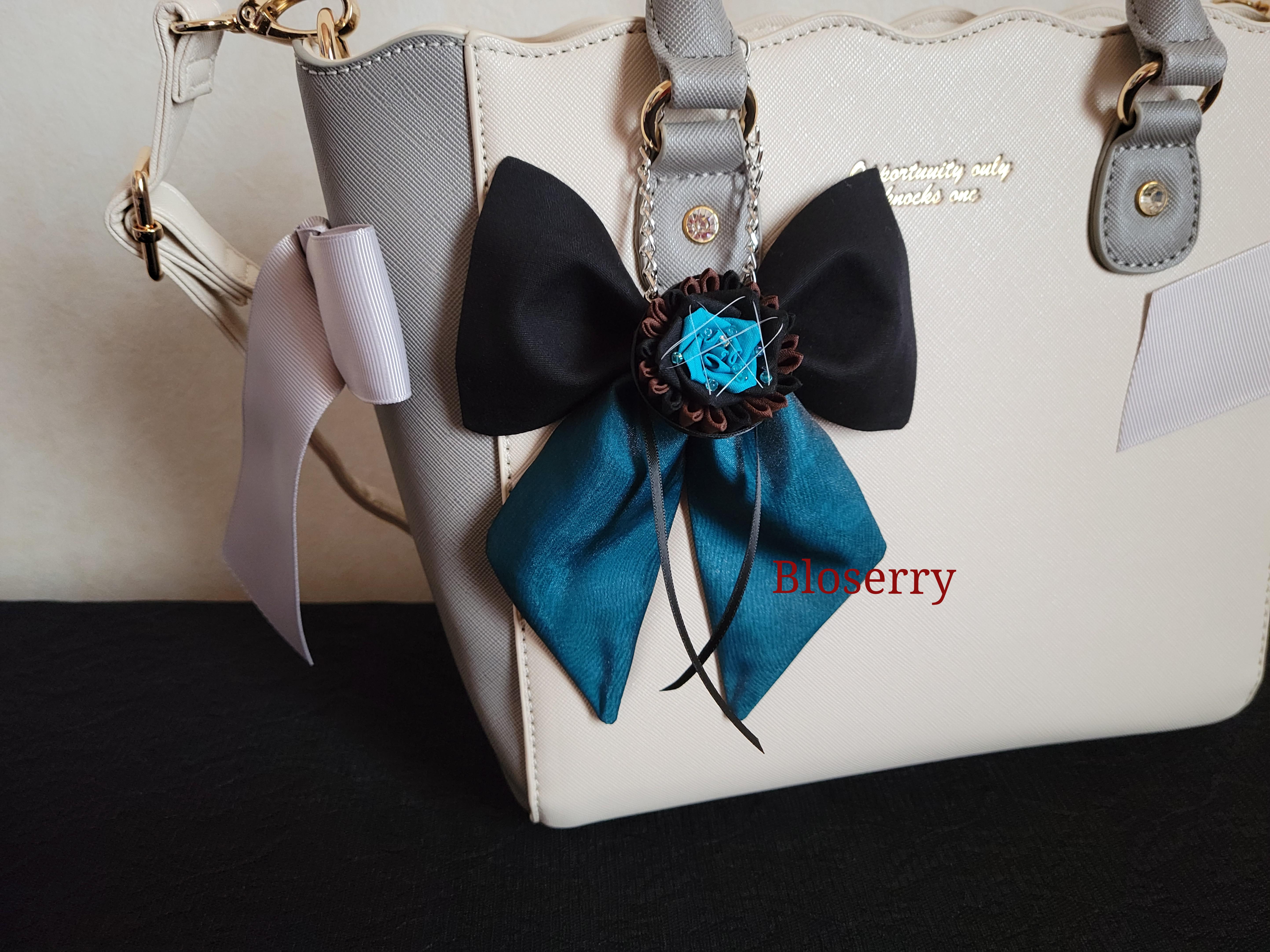 ダークネスタルトリボン　青のタルト　バッグチャーム