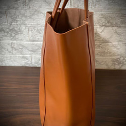 義大利皮革手提包，男女通用，大號，時尚，真皮，含袋中袋，棕色駝色 第3張的照片