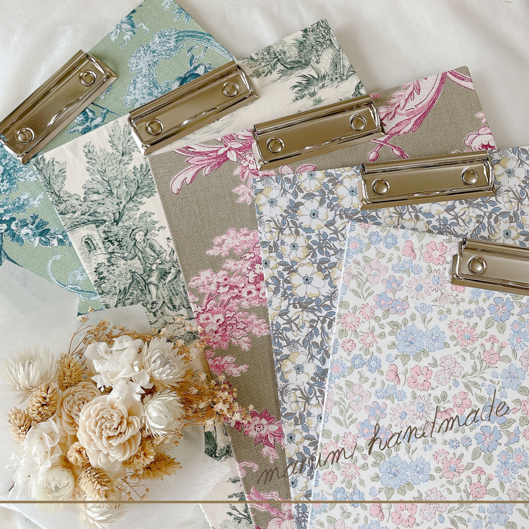 再販♡２つでお得セット【送料無料】A4サイズ　バインダー　クリップボード　オーダー　お好きな布で　会議や研修 キッチンに 4,212円